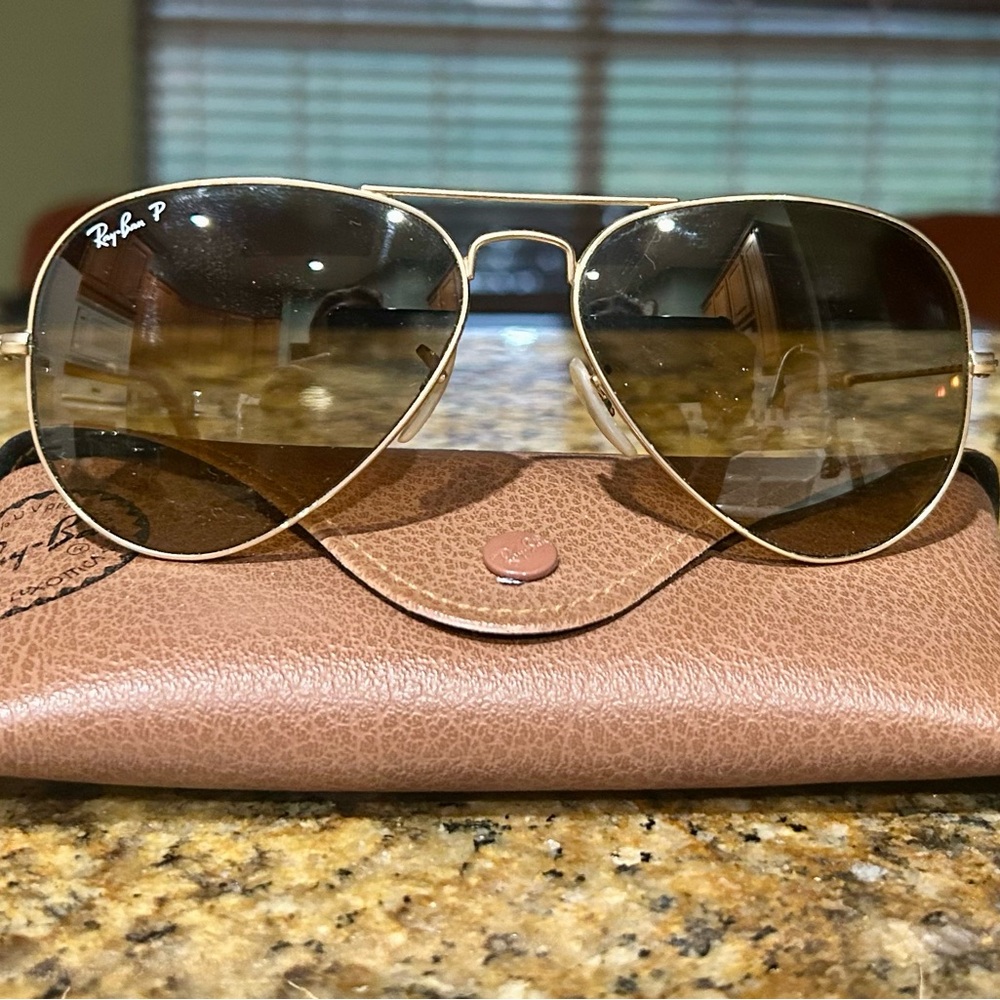 Polarized Ray-Ban large aviators RB3025